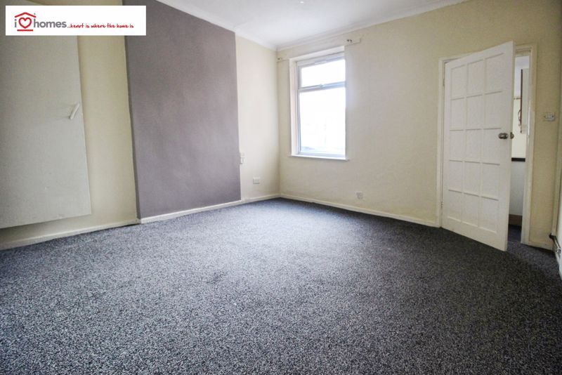 Property photo 3 of 12 Photo 11