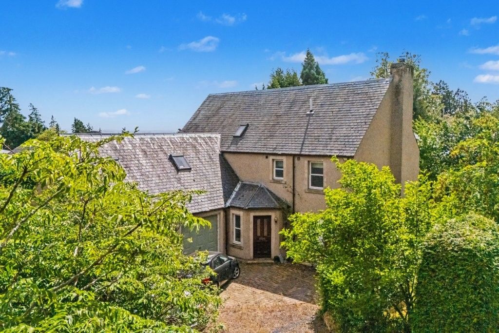 Property photo 3 of 45