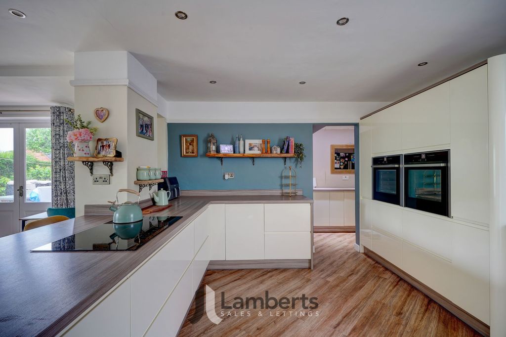 Property photo 3 of 45 Kitchen/Diner