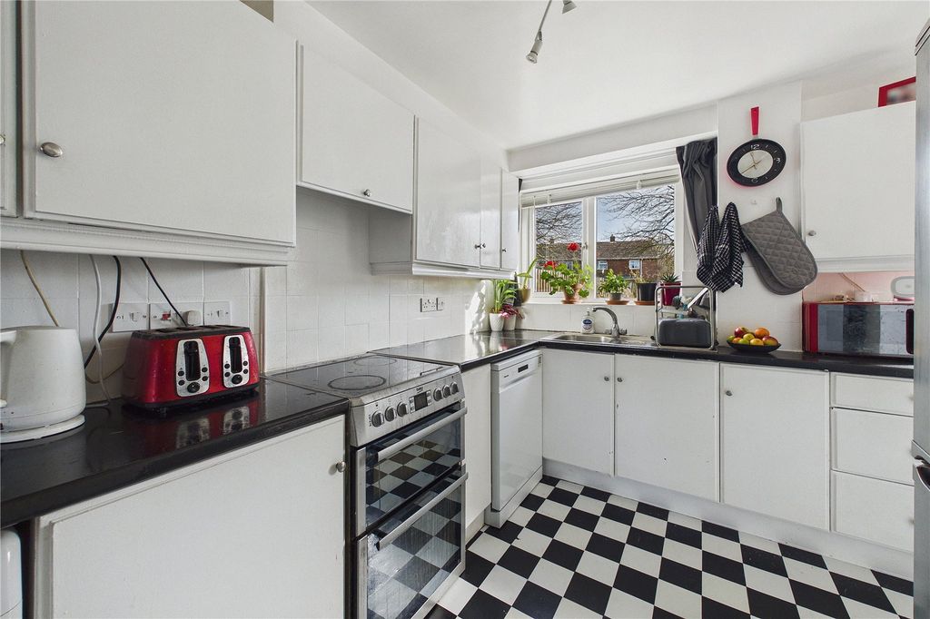 Property photo 3 of 10 Picture No. 06