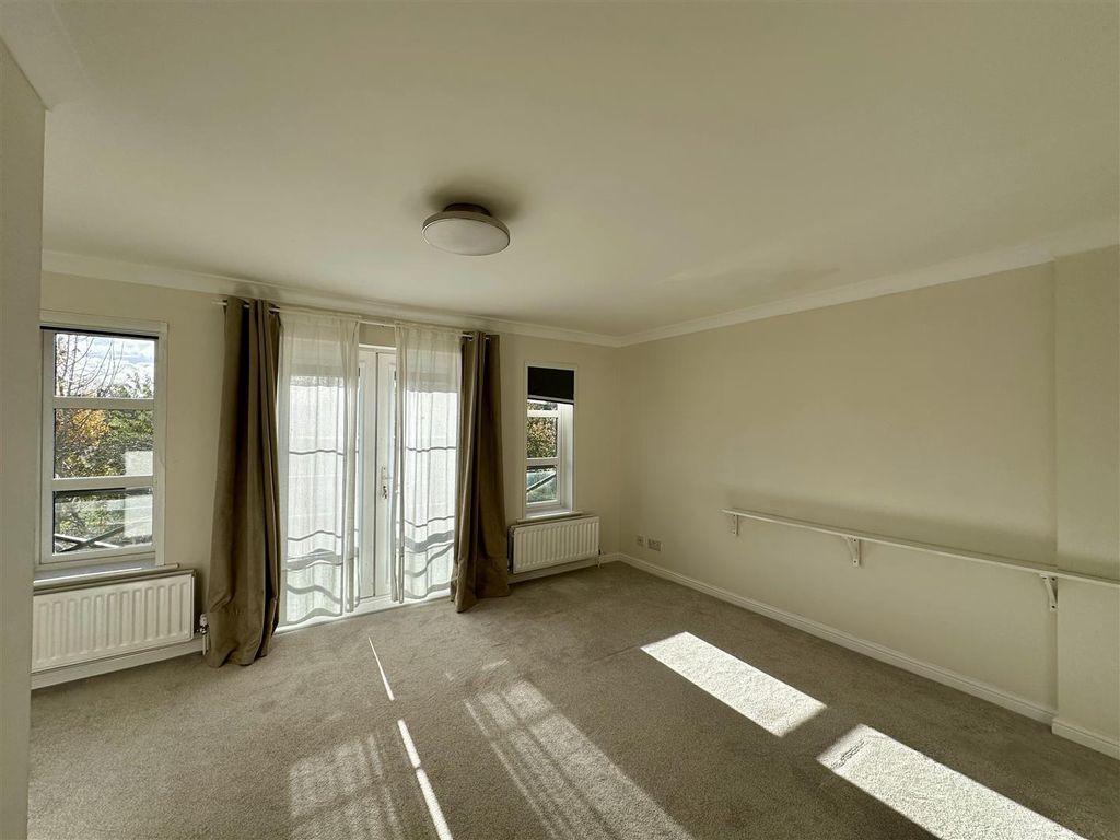 Property photo 3 of 25 Tempimagead5Eme.Jpg