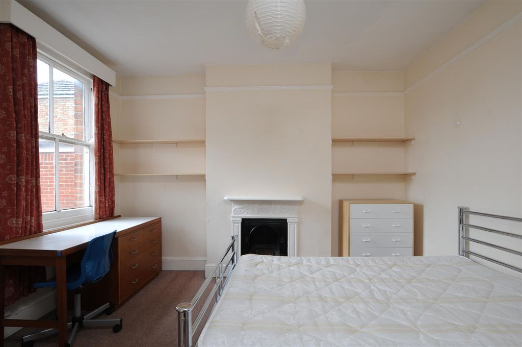 Property photo 3 of 6