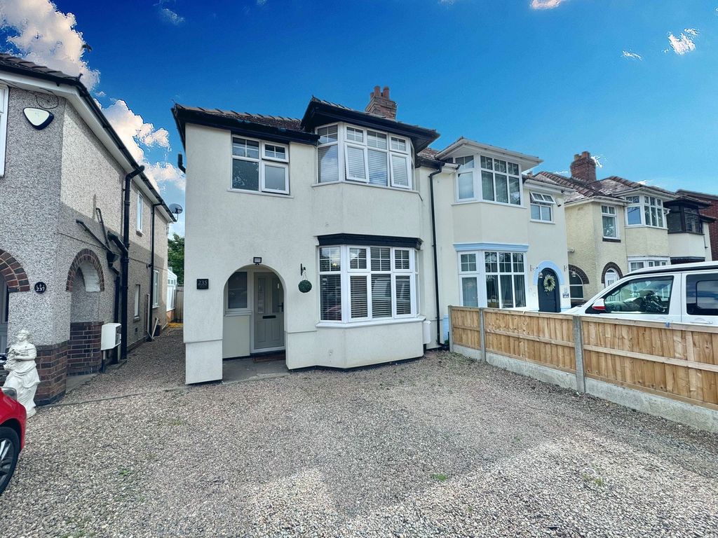 Property photo 1 of 33