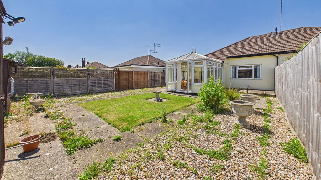 Property photo 3 of 18 Cam04968G0-Pr0141-Still015