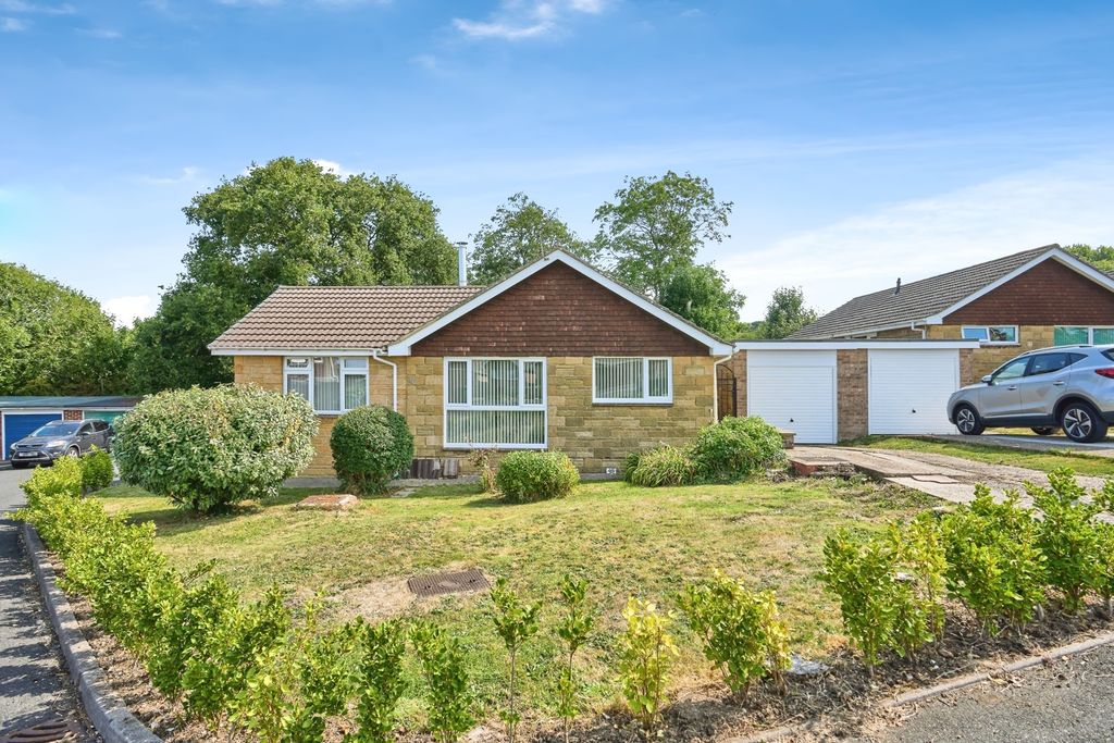 Property photo 1 of 17 Front