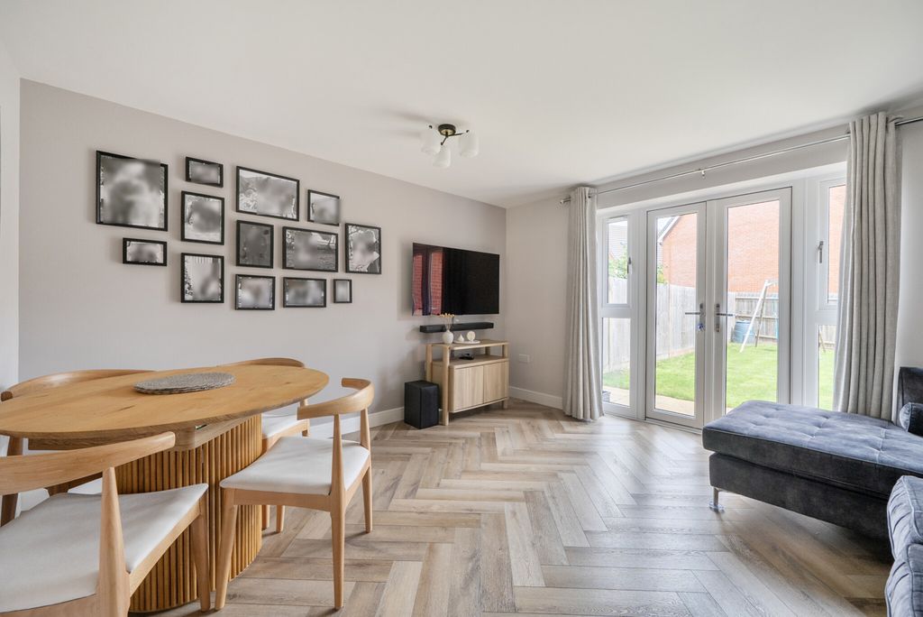 Property photo 3 of 24 1477132-4-6A2Fd13...