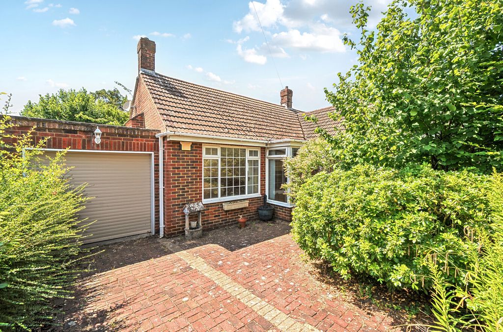 Property photo 1 of 14 1488628-9-6A4d05F...