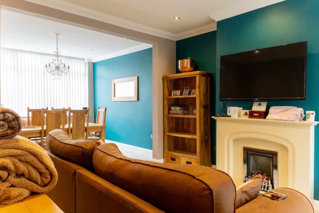 Property photo 2 of 19 Thornaby-2