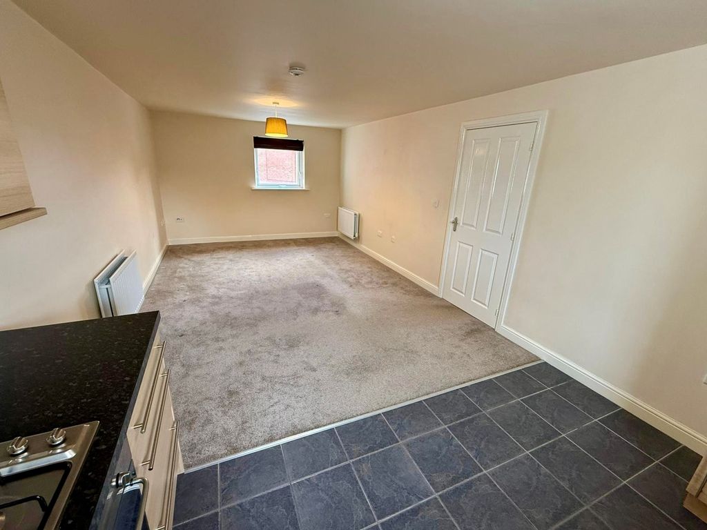 Property photo 3 of 8