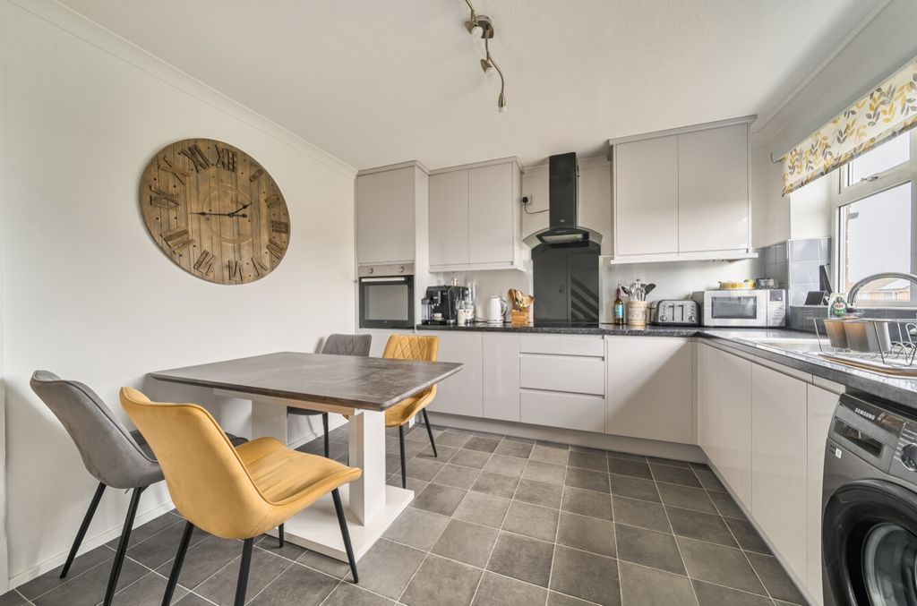 Property photo 2 of 13 1429600-5-69B80Fbadeb20