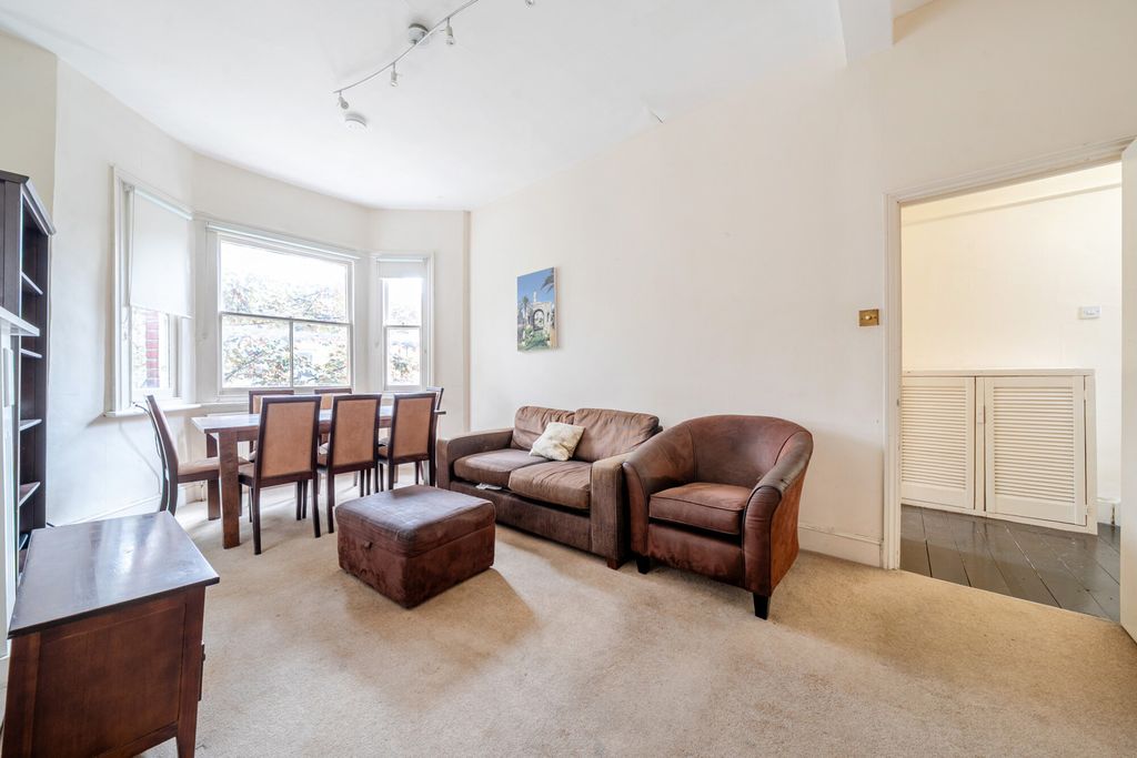 Property photo 2 of 12 Reception