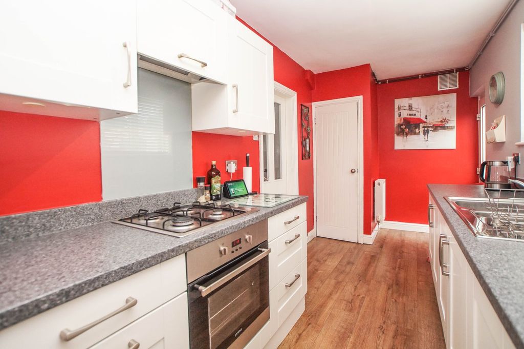 Property photo 3 of 13 Kitchen