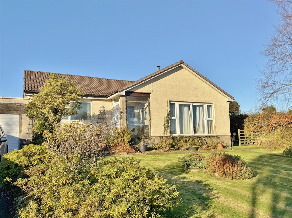 Property photo 1 of 33 Ling Moor Front