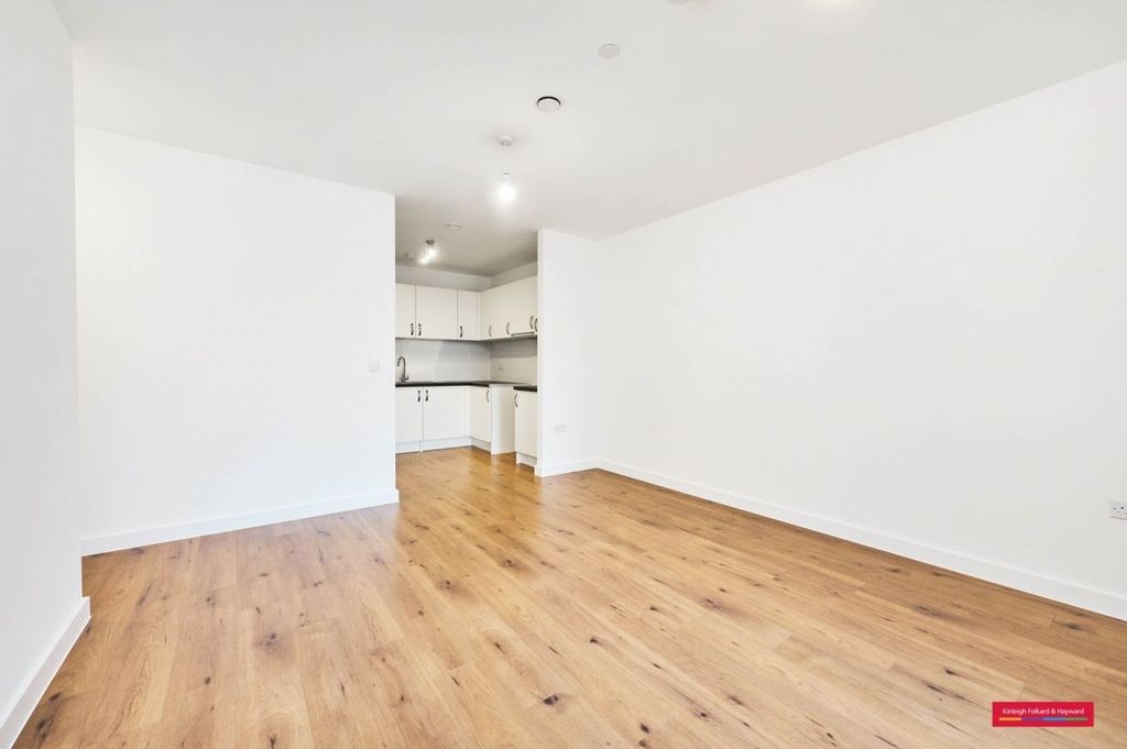 Property photo 3 of 5 Picture No. 04