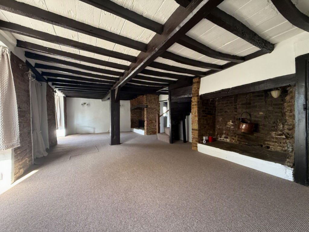 Property photo 3 of 27