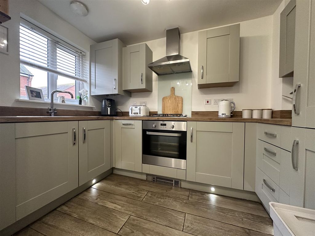 Property photo 3 of 17 Batt 4.Jpeg