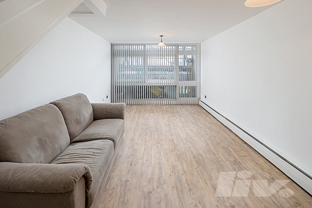 Property photo 3 of 14 Photo 13