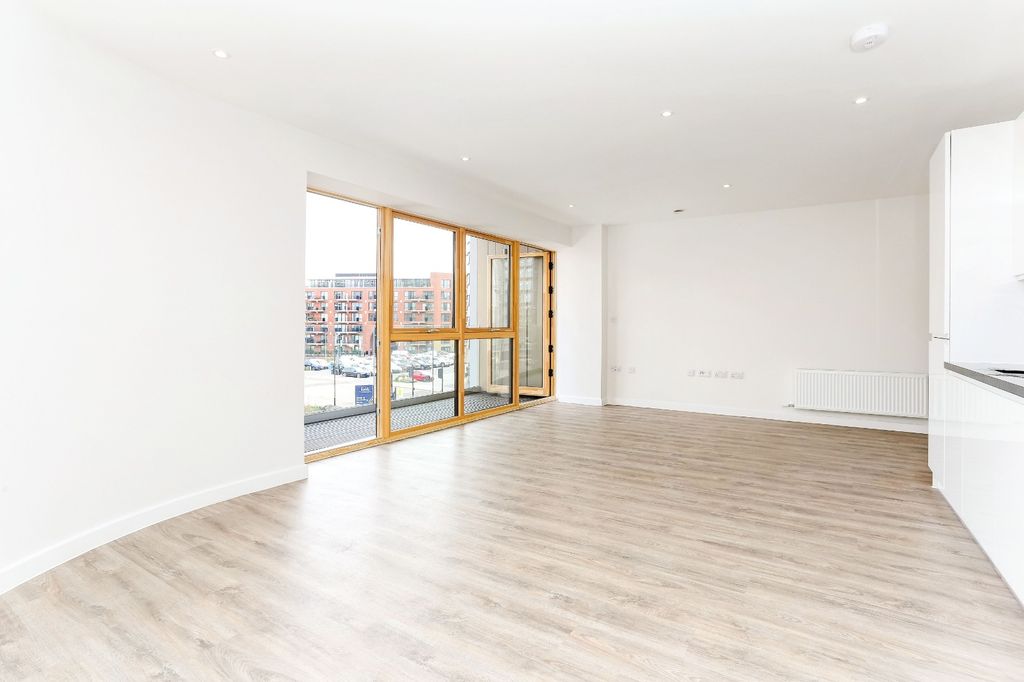 Property photo 1 of 15 Photo 3