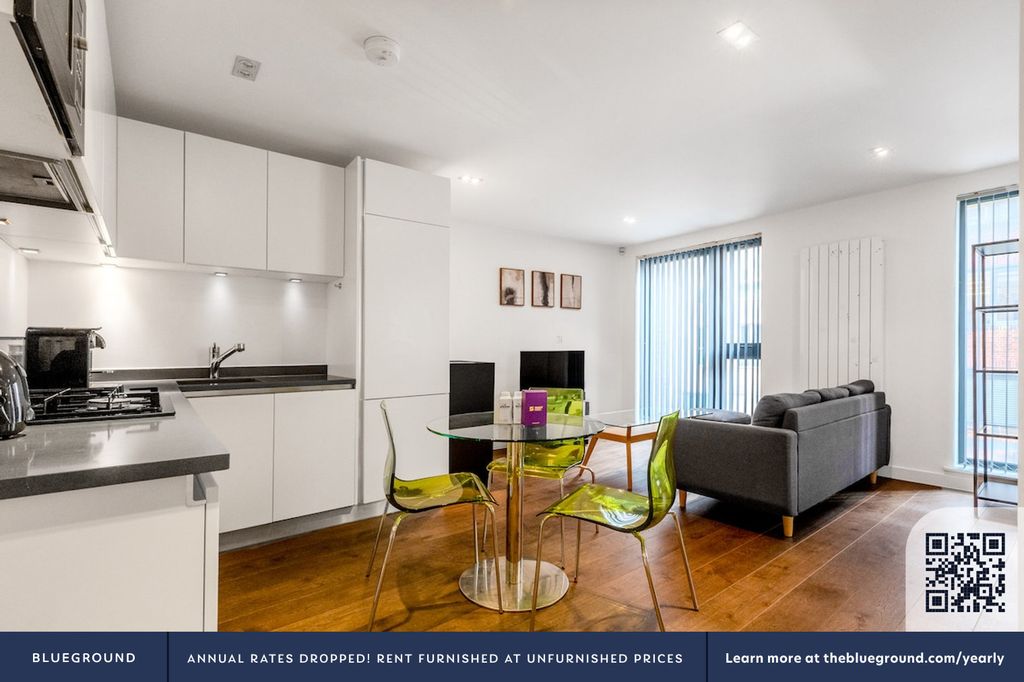 Property photo 3 of 12 Living Room