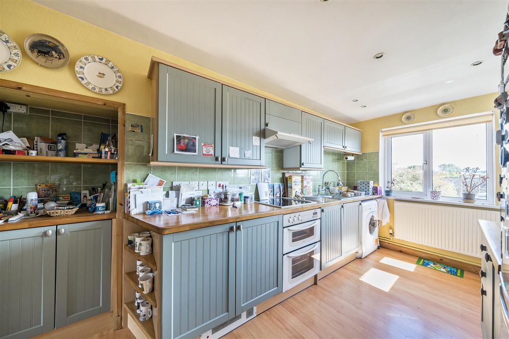 Property photo 3 of 14 1349890-8-68B9A1Bfcba01.Jpg