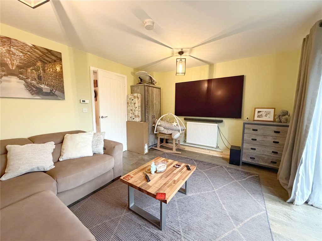 Property photo 3 of 20 Picture No. 06