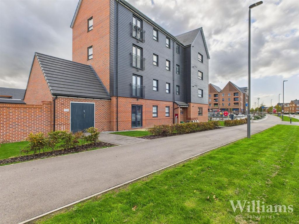 Property photo 1 of 12 Cam02861G0-Pr0516-Still010.Jpg