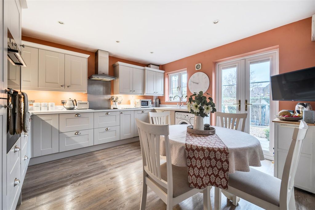 Property photo 3 of 21 1403453-12-697349A8Baab3.Jpg