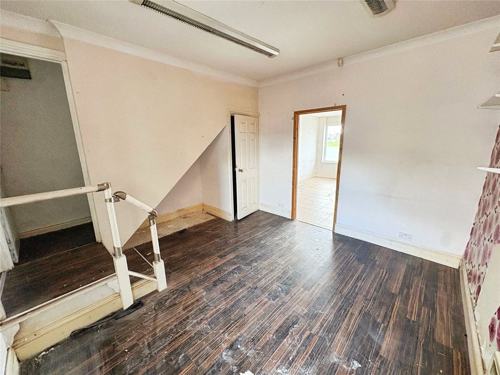 Property photo 3 of 31 Picture No. 03