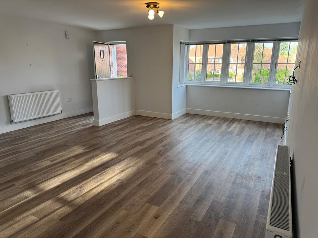 Property photo 3 of 18 Pbox-Img.Jpg