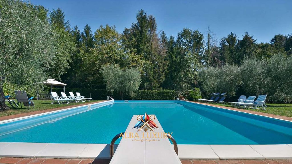 Property photo 3 of 40