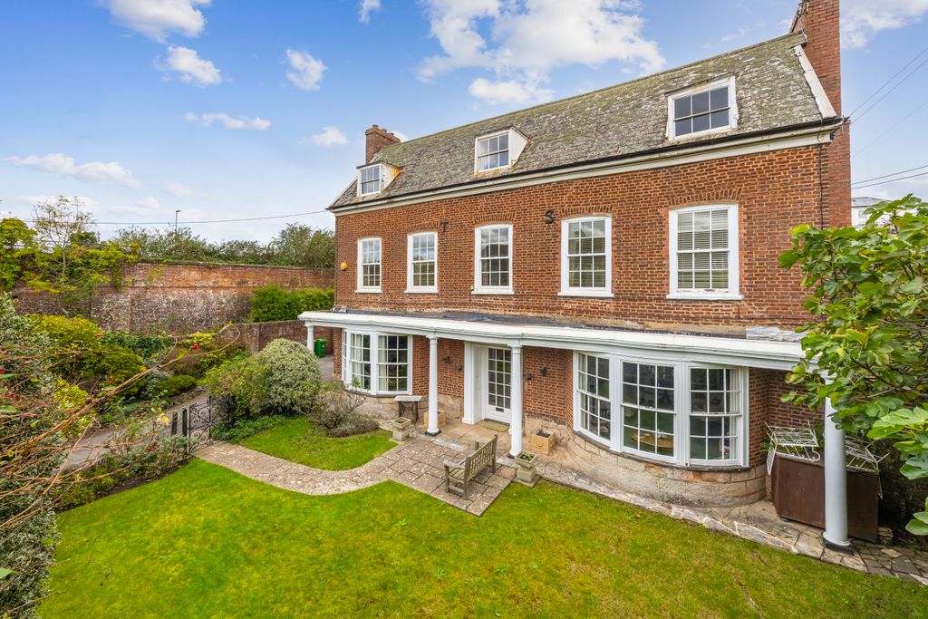 Property photo 3 of 42 Queen Anne House, The Strand, Lympstone, Exmouth, Devon Ex8 5Jw