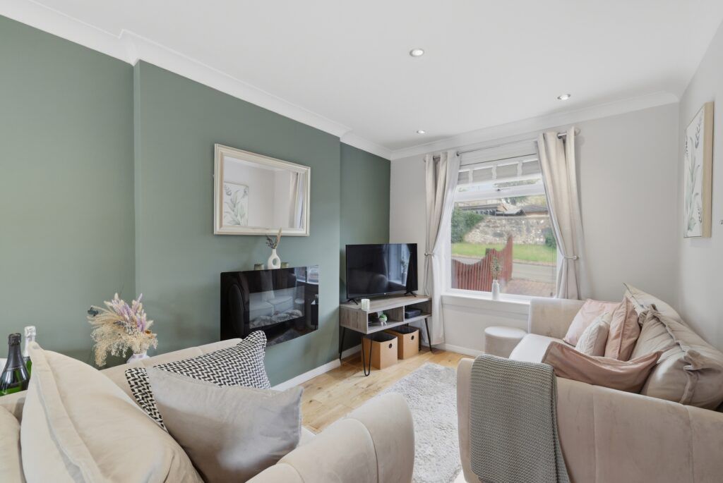 Property photo 3 of 18