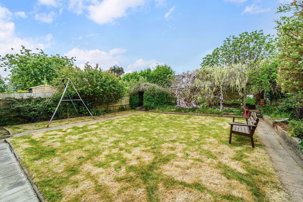 Property photo 3 of 11