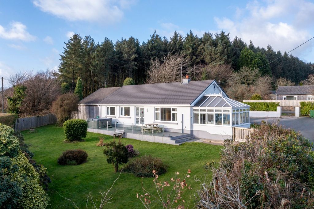 Property photo 1 of 49