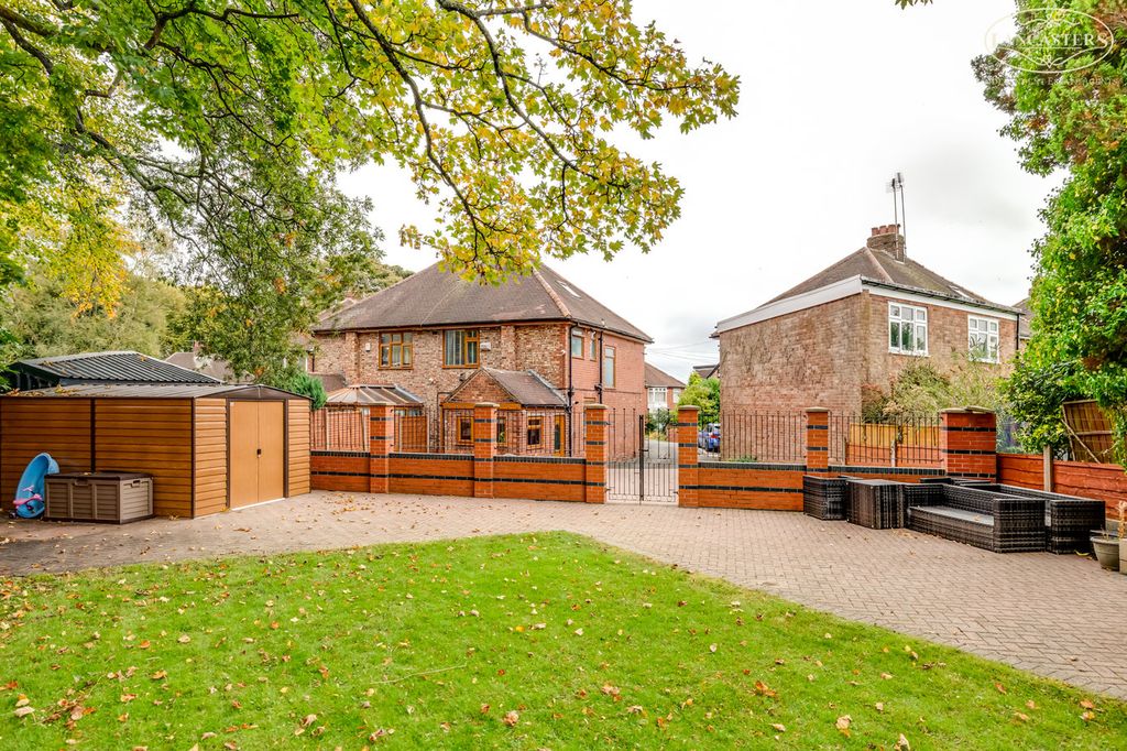 Property photo 2 of 22 Rear