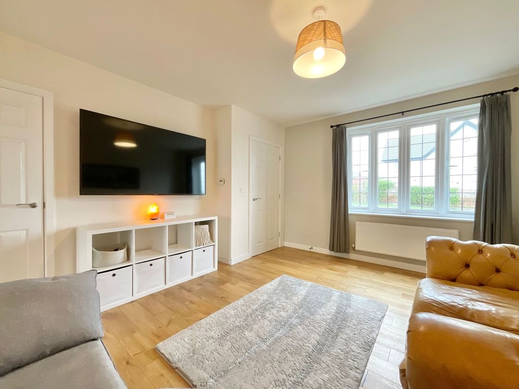 Property photo 3 of 19