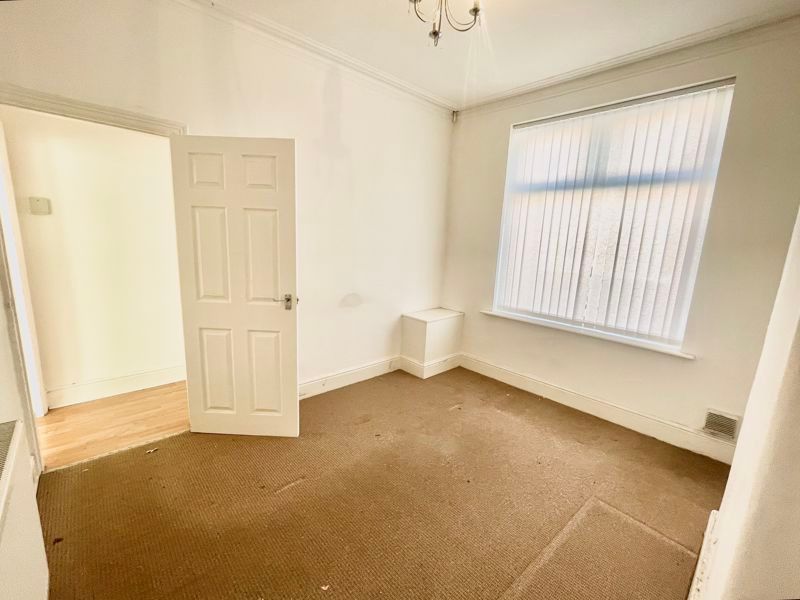 Property photo 3 of 8 Photo 2