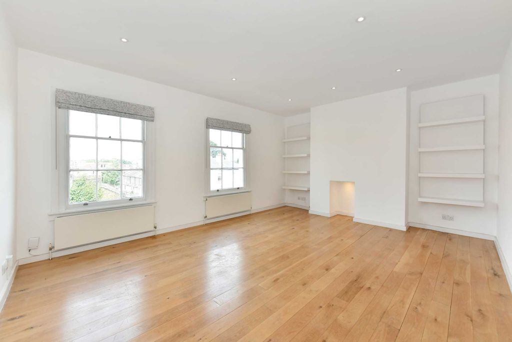 Property photo 2 of 10