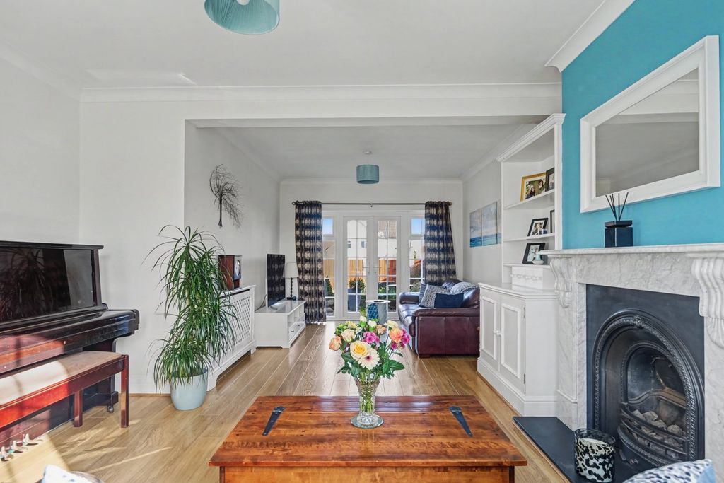 Property photo 2 of 22