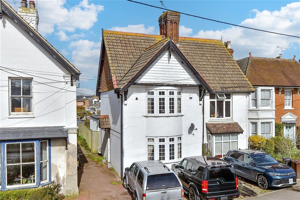 Property photo 1 of 12 External (Web)