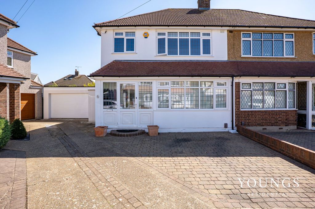 Property photo 1 of 27