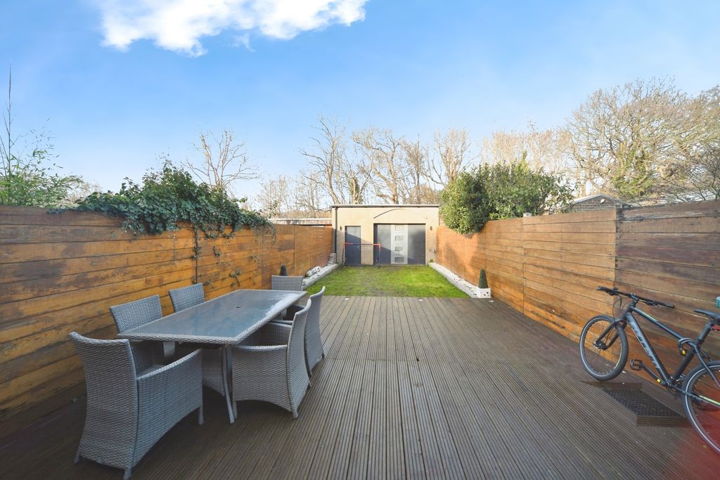 Property photo 3 of 20 Pbox-Img.Jpg