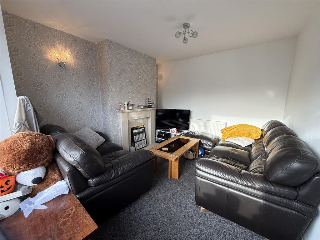 Property photo 3 of 21