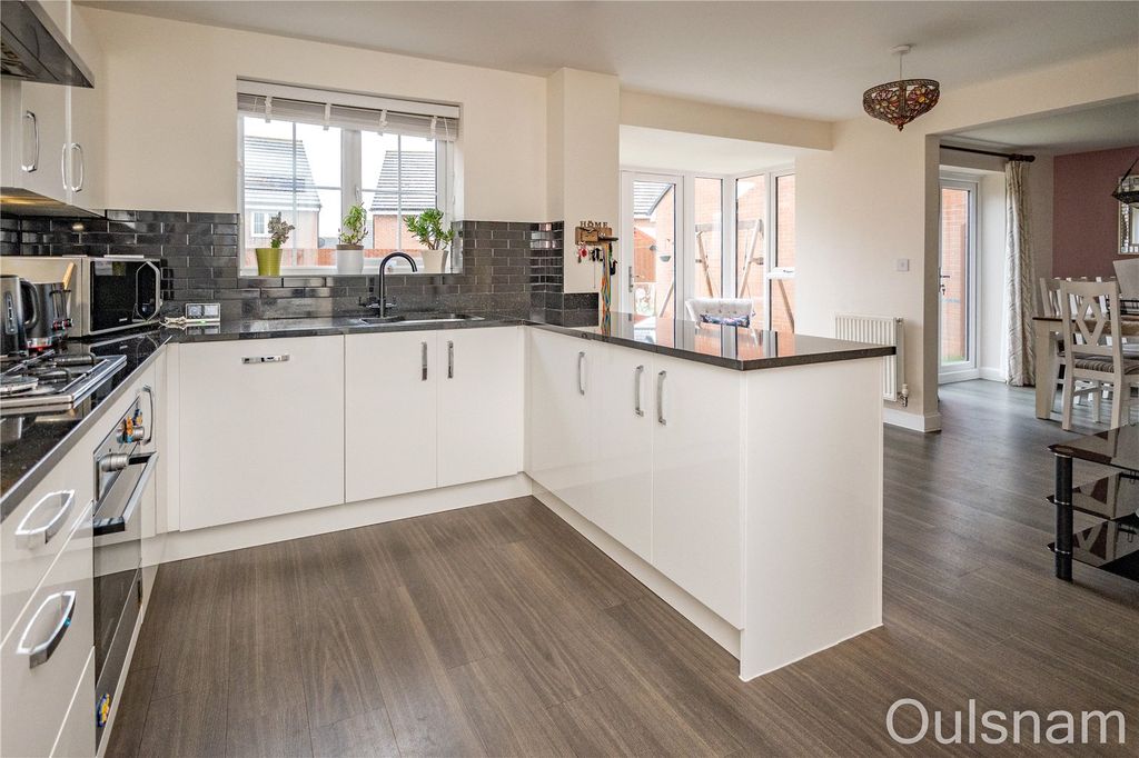 Property photo 2 of 25 Picture No. 20