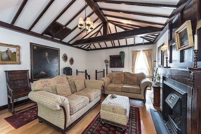 Property photo 2 of 18 Hampstead Grove