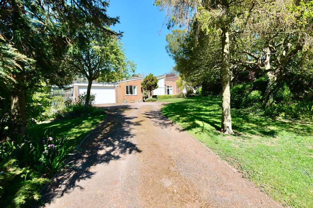 Property photo 1 of 25