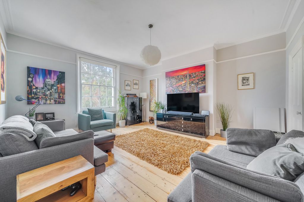 Property photo 2 of 18 Reception