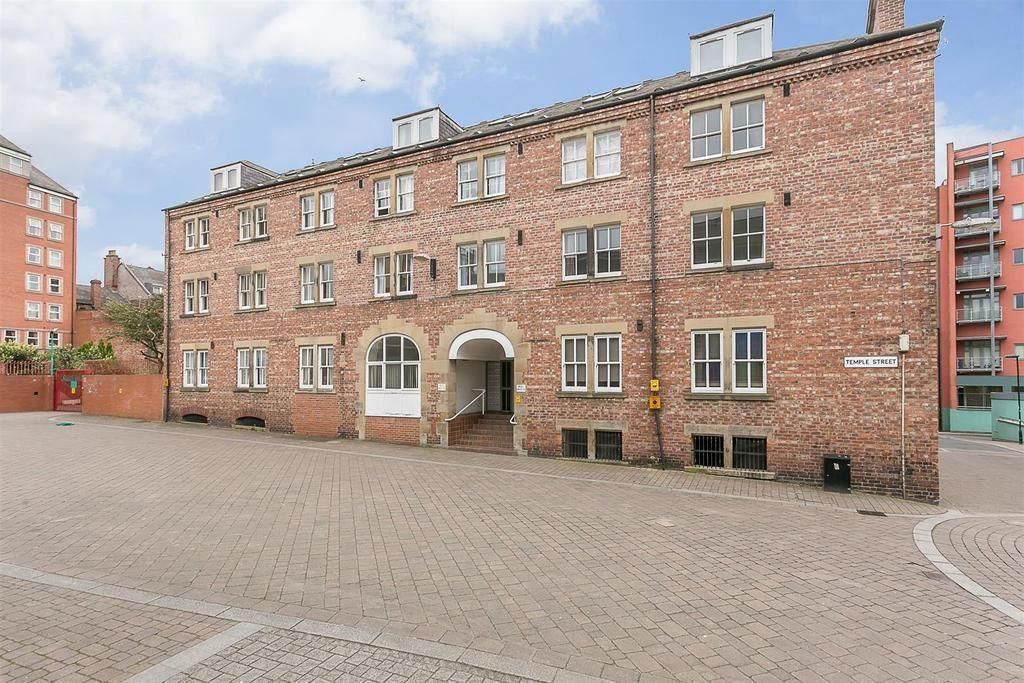 Property photo 2 of 6