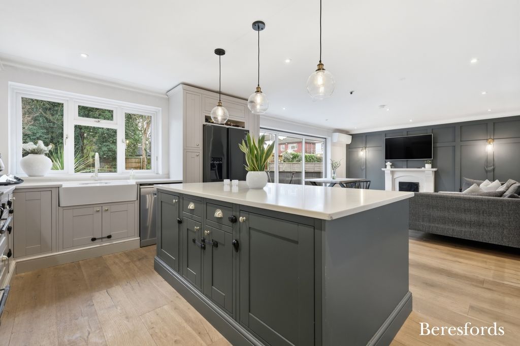 Property photo 3 of 25 Picture No. 09