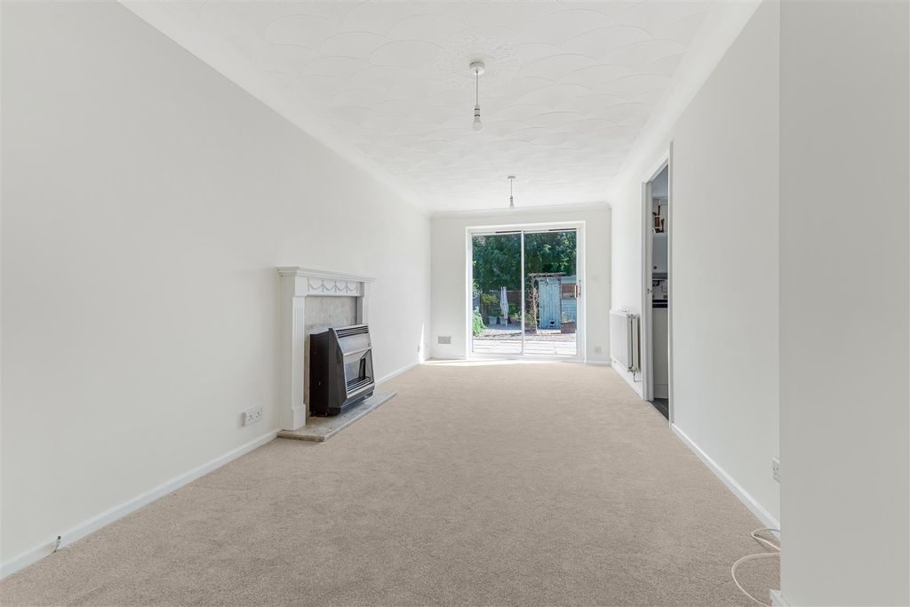Property photo 3 of 15 Living Room